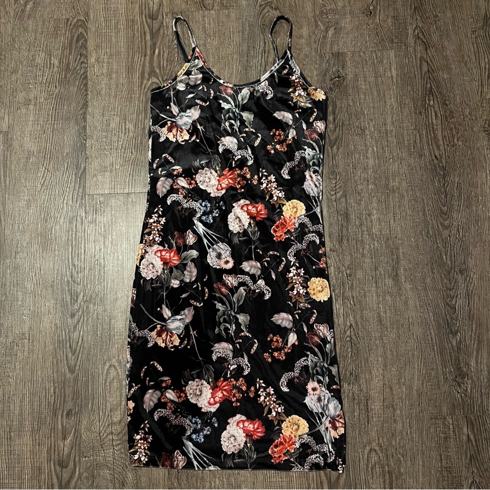Don’t Ask Why - Floral Velvet Dress